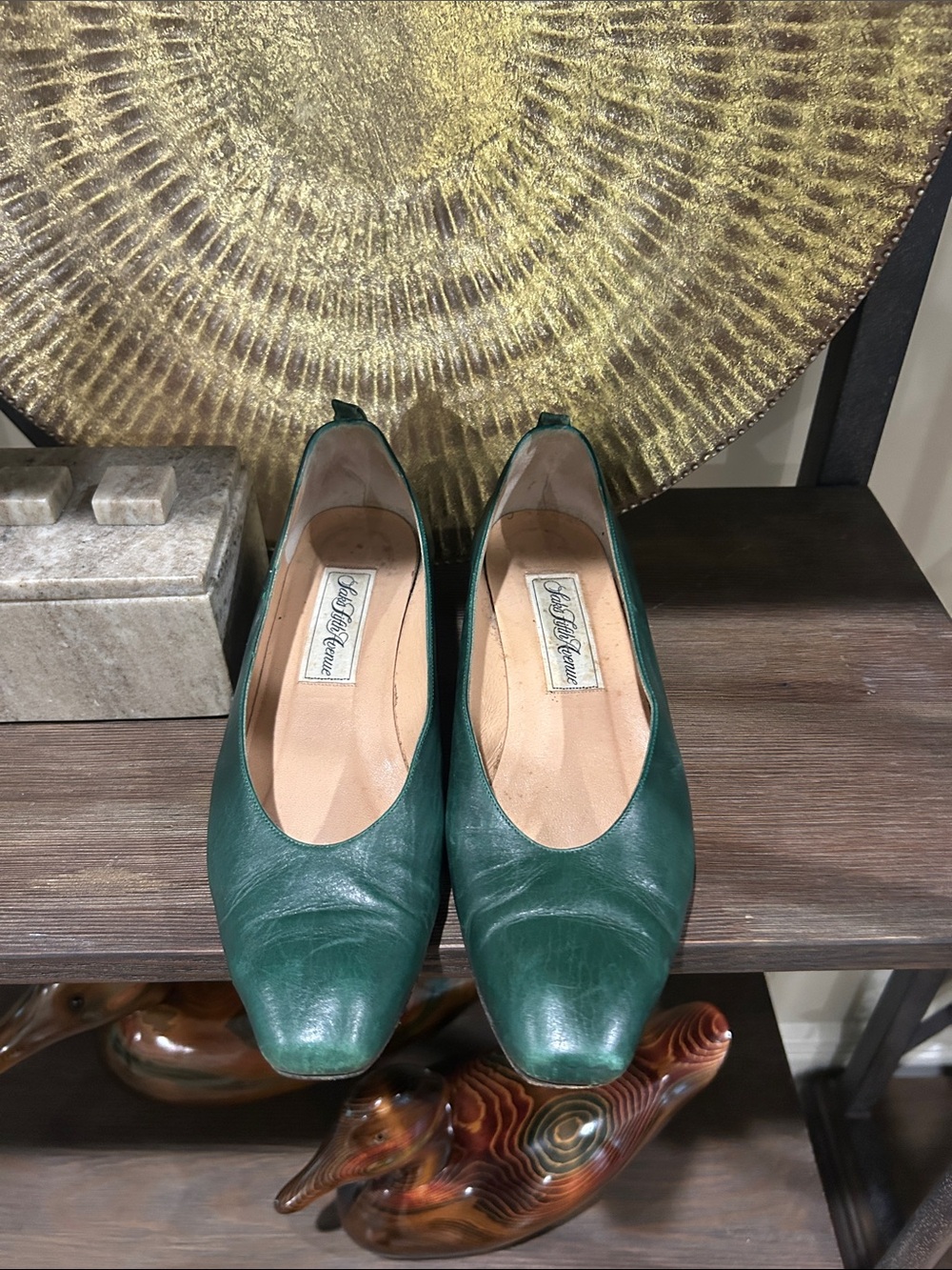 Saks 5th Avenue -  Green Leather Women's Flats - Classic vintage
Low heel